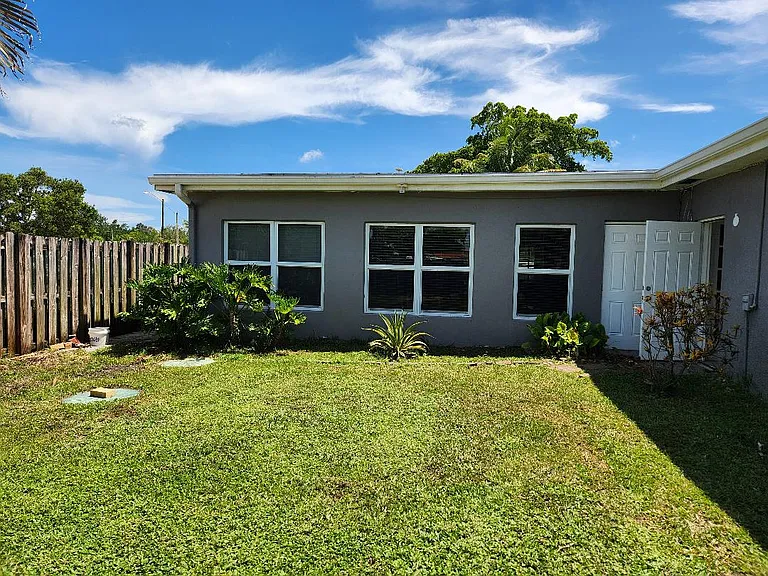 3345 Hayes St — Photo 5