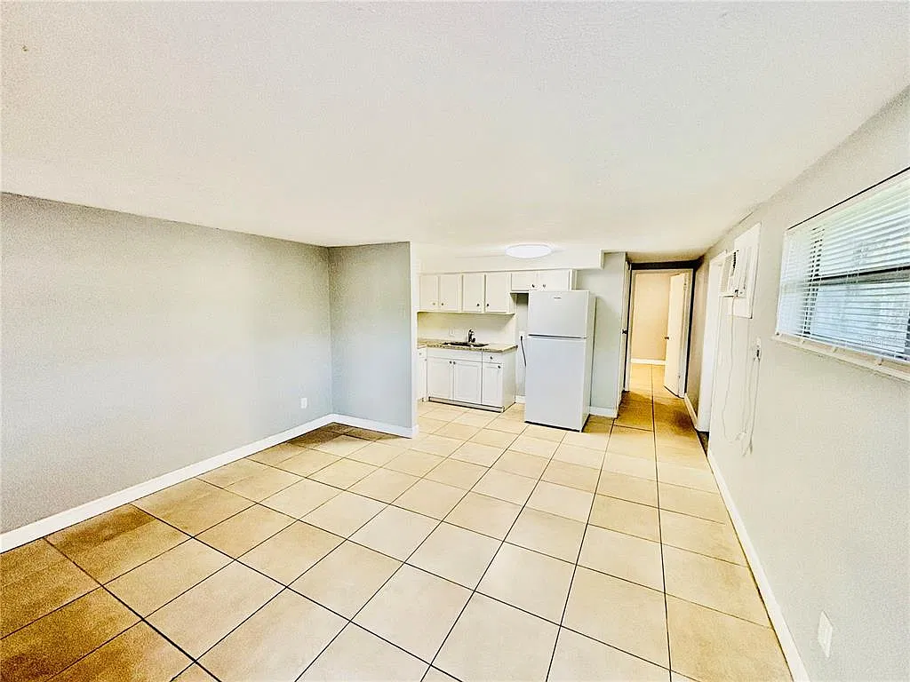 1 bed, 1.0 bath, 550 sqft, $1,150 — Photo 3