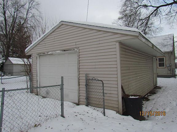 3rd image of 1355 Jennings Ave