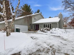 1325 Stirling COURT, West Bend, WI 53095