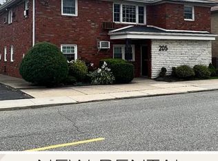 205 Washington Ave #2R, Little Ferry, NJ 07643