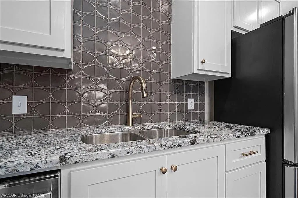 2 bed, 1704 sqft, $2,250 — Photo 3