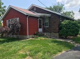 1040 Patterson Rd, Florissant, MO 63031