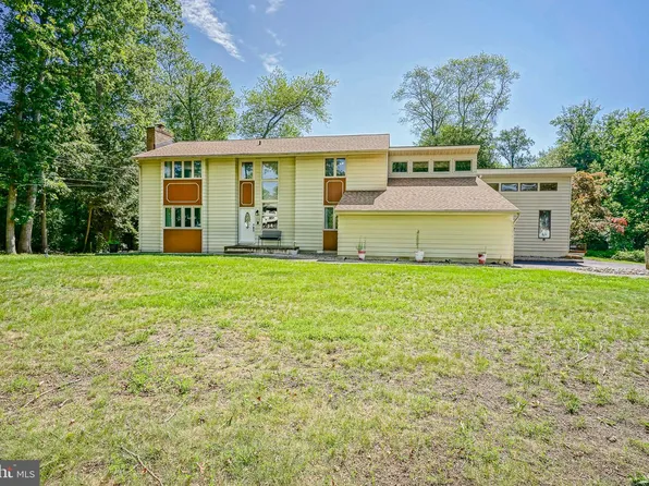 277 Brookfield St, Vineland, NJ 08361