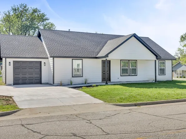1024 E Pfendler Ave, Sapulpa, OK 74066