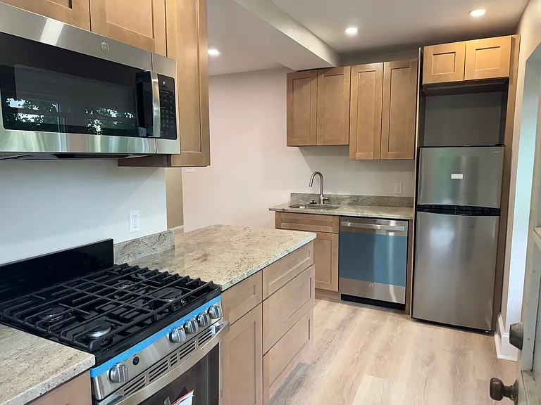 1531 Delaware Ave #3 — Photo 15