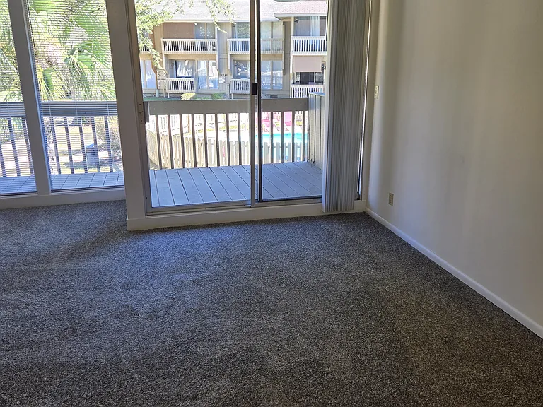 2041 Seacliff Dr N #2041 — Photo 5