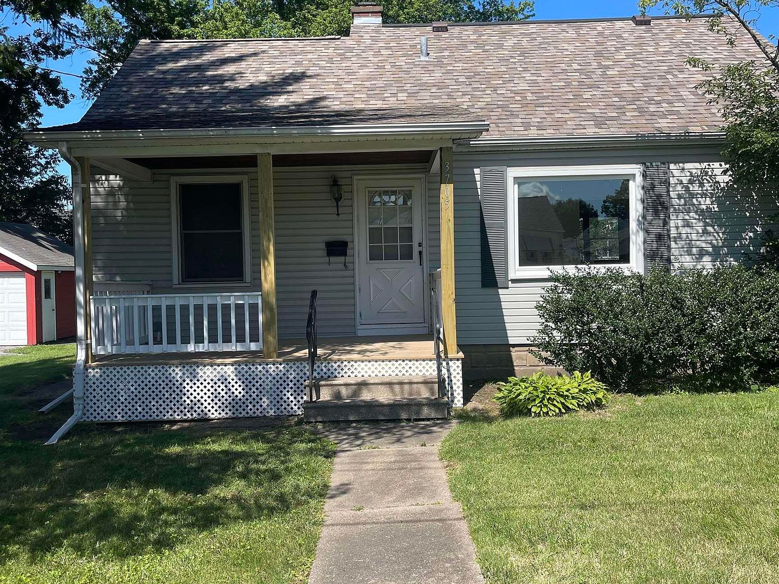 2026 9TH ST MOLINE IL visual data 7