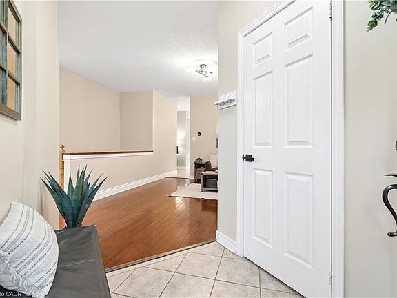 5th image of 27 Spruce Blvd
