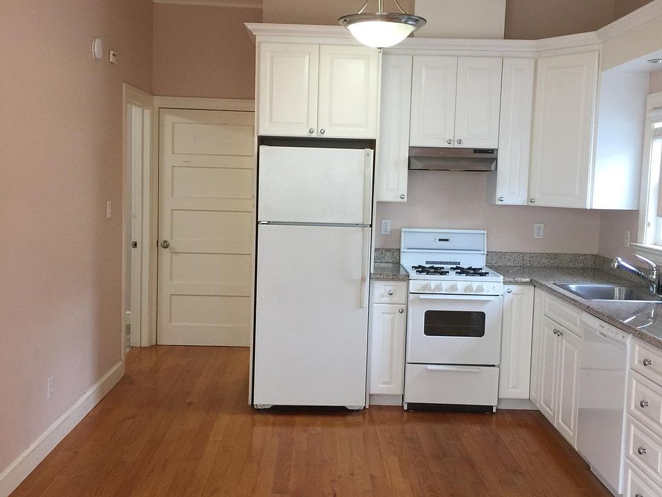 1st image of 415 Clement St