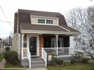 22 Dorothy Ct, Merrick, NY 11566