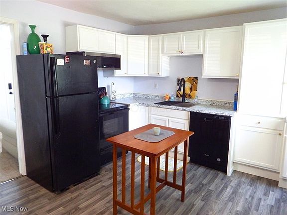 5th image of 1436 Saint John St