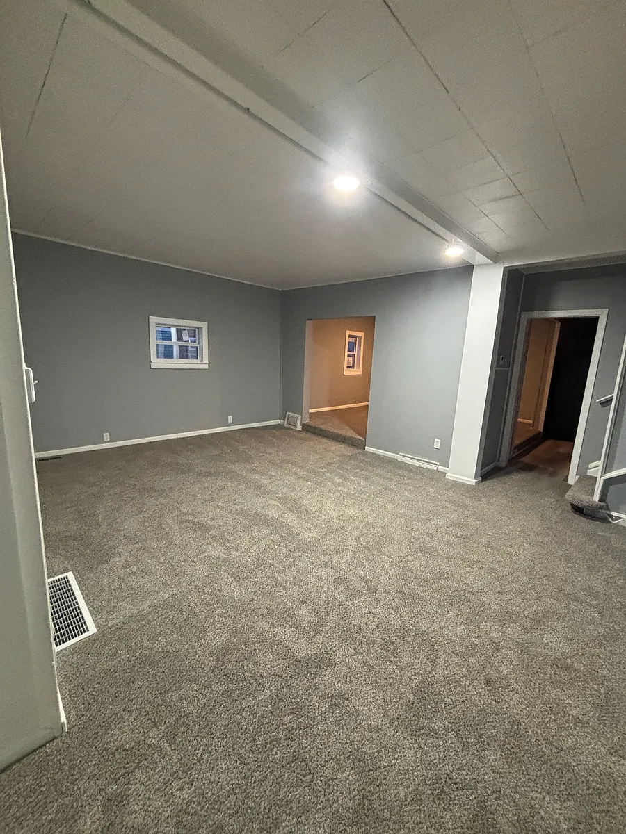 Building Photo - 134 S Portage Path