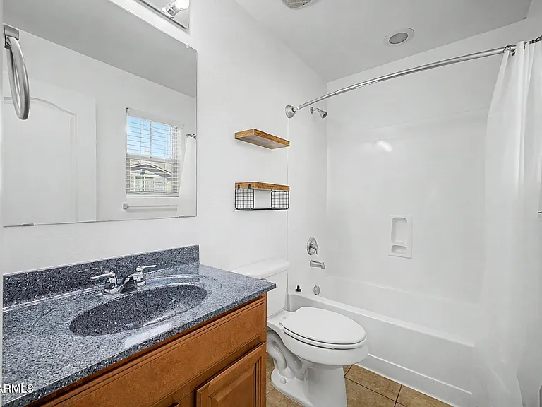 2879 N Claire Dr — Photo 24