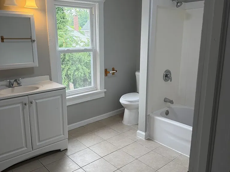 217 Abbey Ln — Photo 16