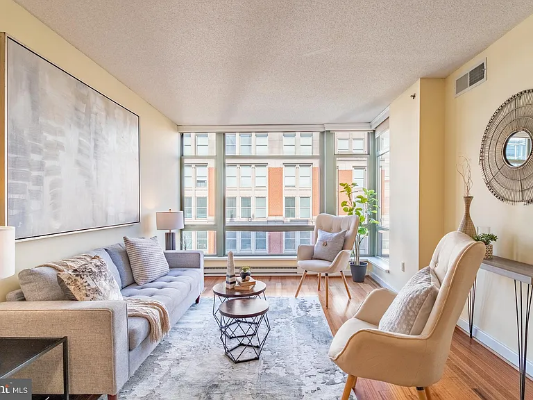 1150 K St NW #1008 — Photo 8