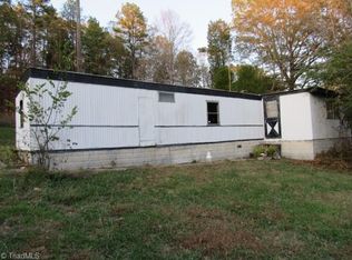 5640 Plantation Dr, Trinity, NC 27370