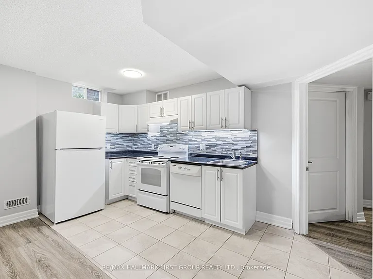 527 Halo St — Photo 6
