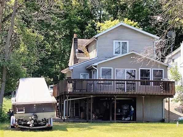 5597 Oneida Dr, Brewerton, NY 13029