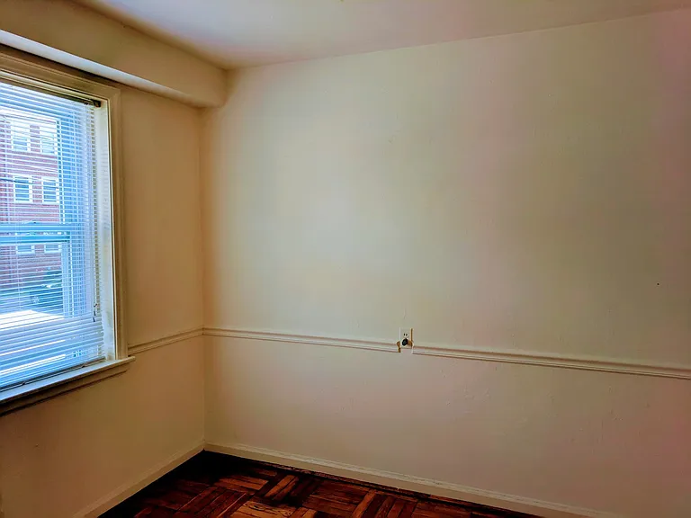 2606 Kensington Avenue — Photo 11