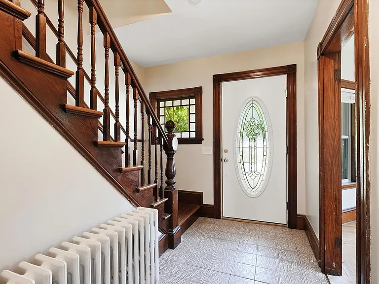 352 Beulah St #1 — Photo 2