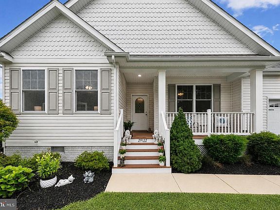 3rd image of 29122 Finch Ln