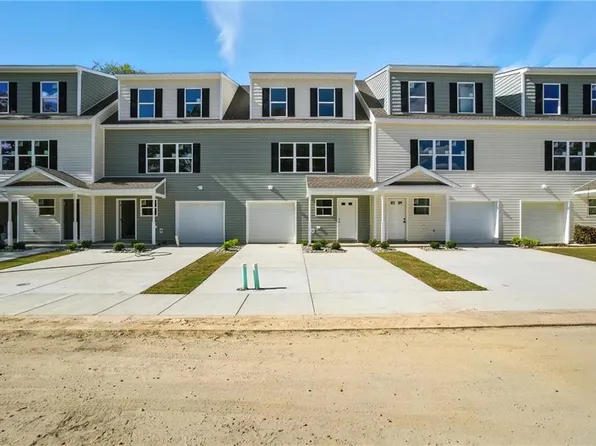 5000 Lacy Ct, Suffolk, VA 23434