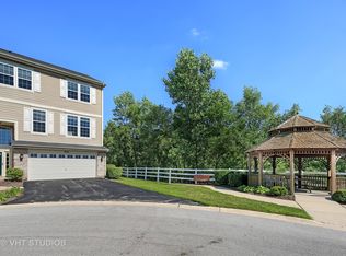 499 Norwick Ln, Carol Stream, IL 60188