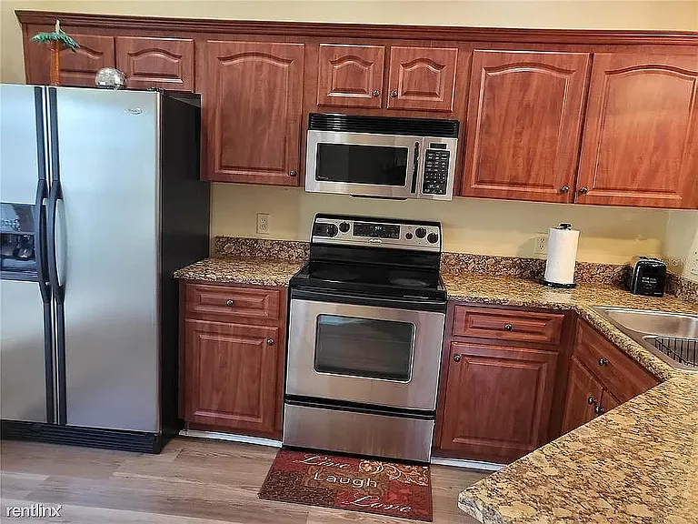 10106 Belleville Pl — Photo 16
