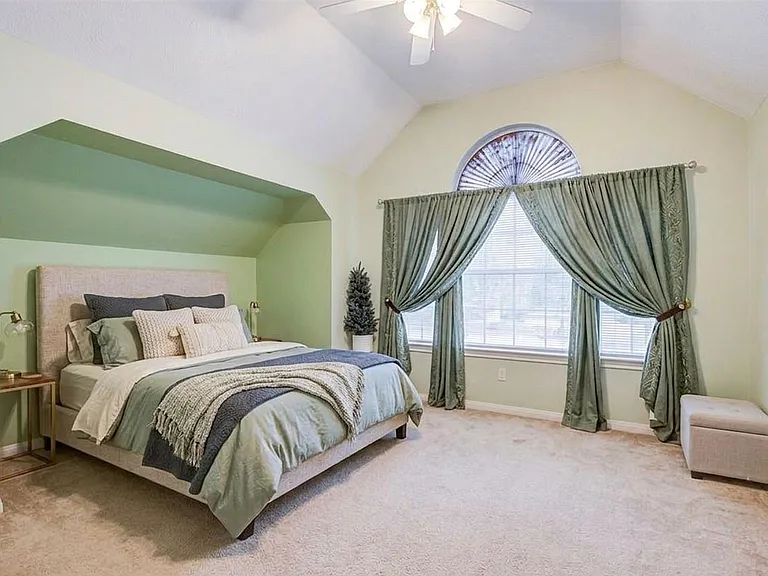 17015 Maricella Cir — Photo 19