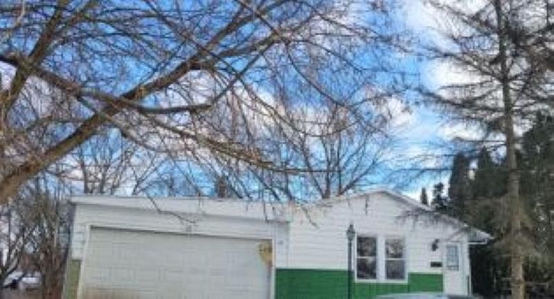 1st image of 115 Austin Ave