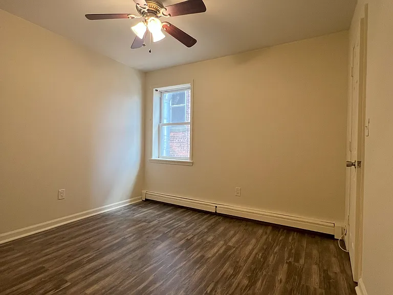 27 E Main St #5 — Photo 11