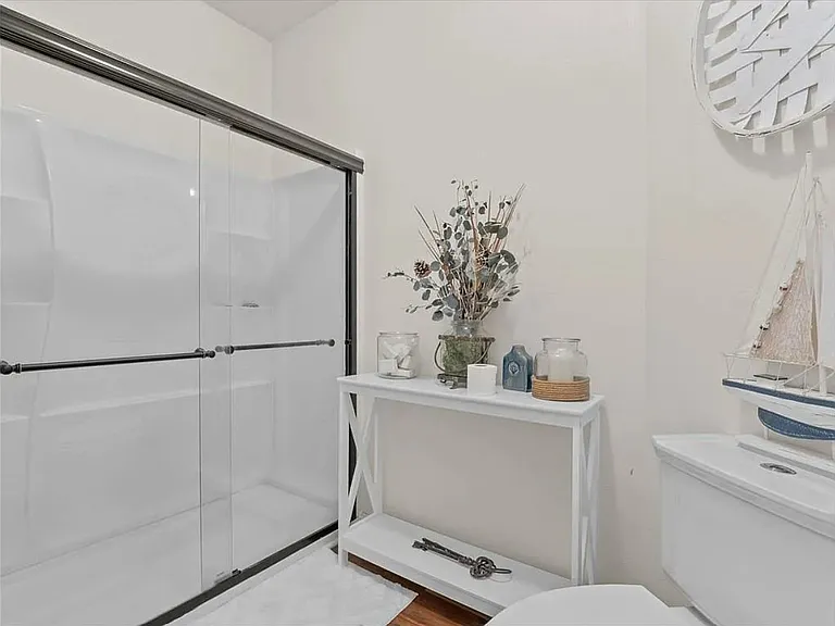 219 Shoreline Rd — Photo 13
