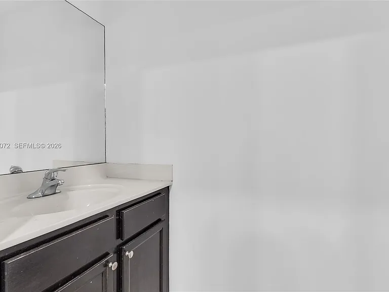 3202 SE 6th St #3202 — Photo 25