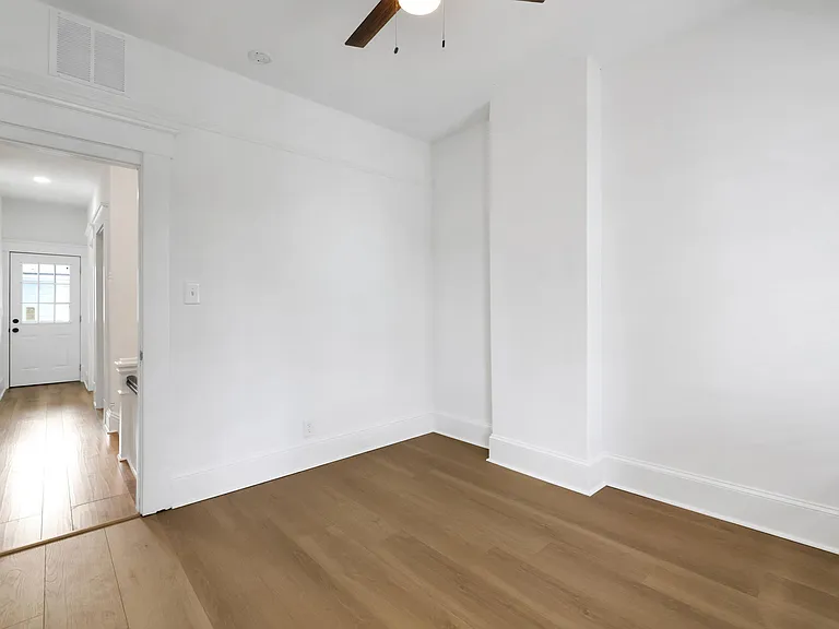 1407 Hubbard St — Photo 29