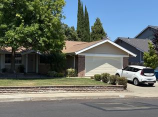 136 Waterford Dr, Vacaville, CA 95688