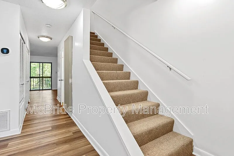 2 bed, 1.5 bath, 1400 sqft, $1,450 — Photo 4