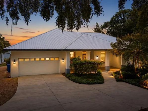 8701 Lake Calm Ln, Odessa, FL 33556