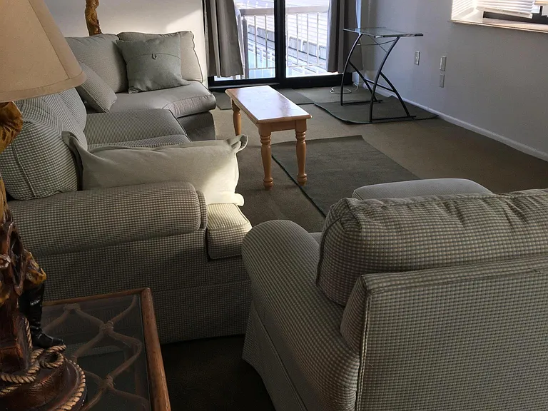 750 W Broadway #2R — Photo 3