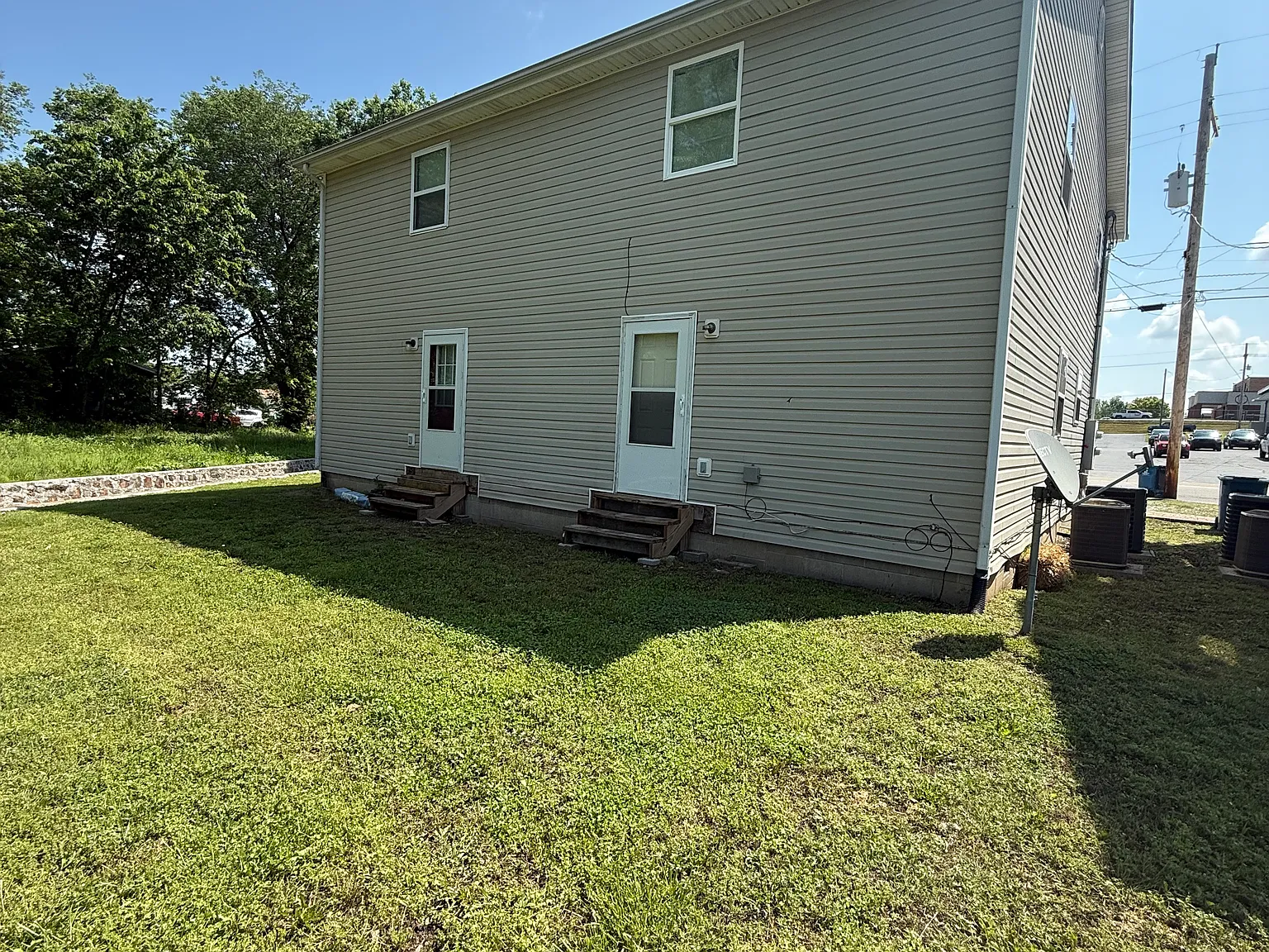 2 bed, 1.5 bath, 990 sqft, $975 — Photo 4