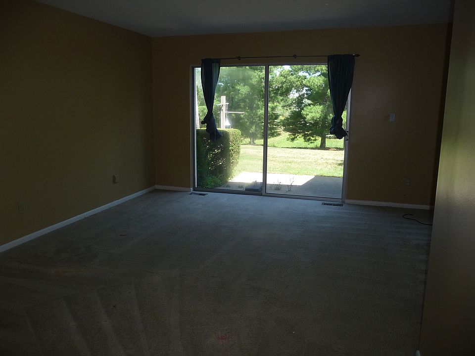 1st image of 2679 Kingstowne Dr #9