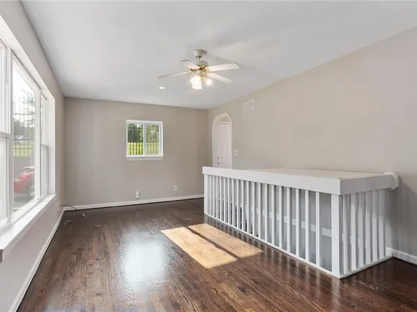 13103 W 55th St, Shawnee, KS 66216