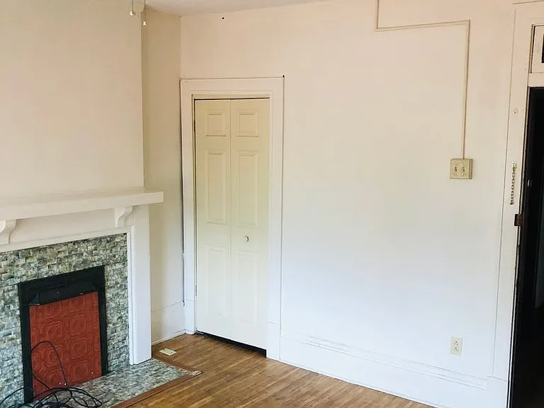 2005 Summit St — Photo 12