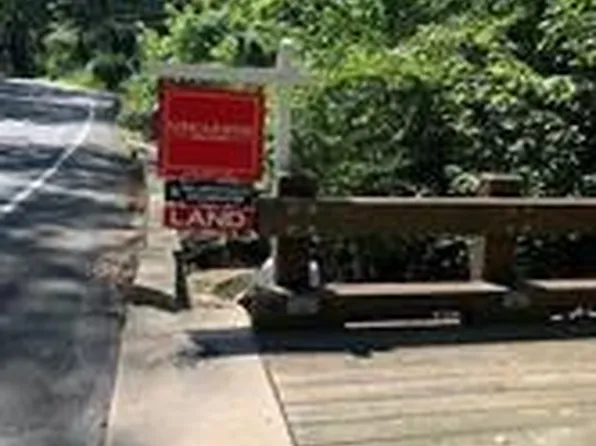 2415 Cub Hill Rd, Parkville, MD 21234