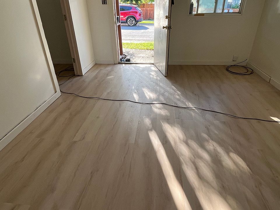 2nd image of 1721 Garfield St #1