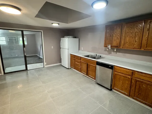 121 Adams St APT 2, Troy, NY 12180