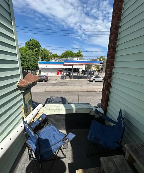 200 Brackett St #5 — Photo 8