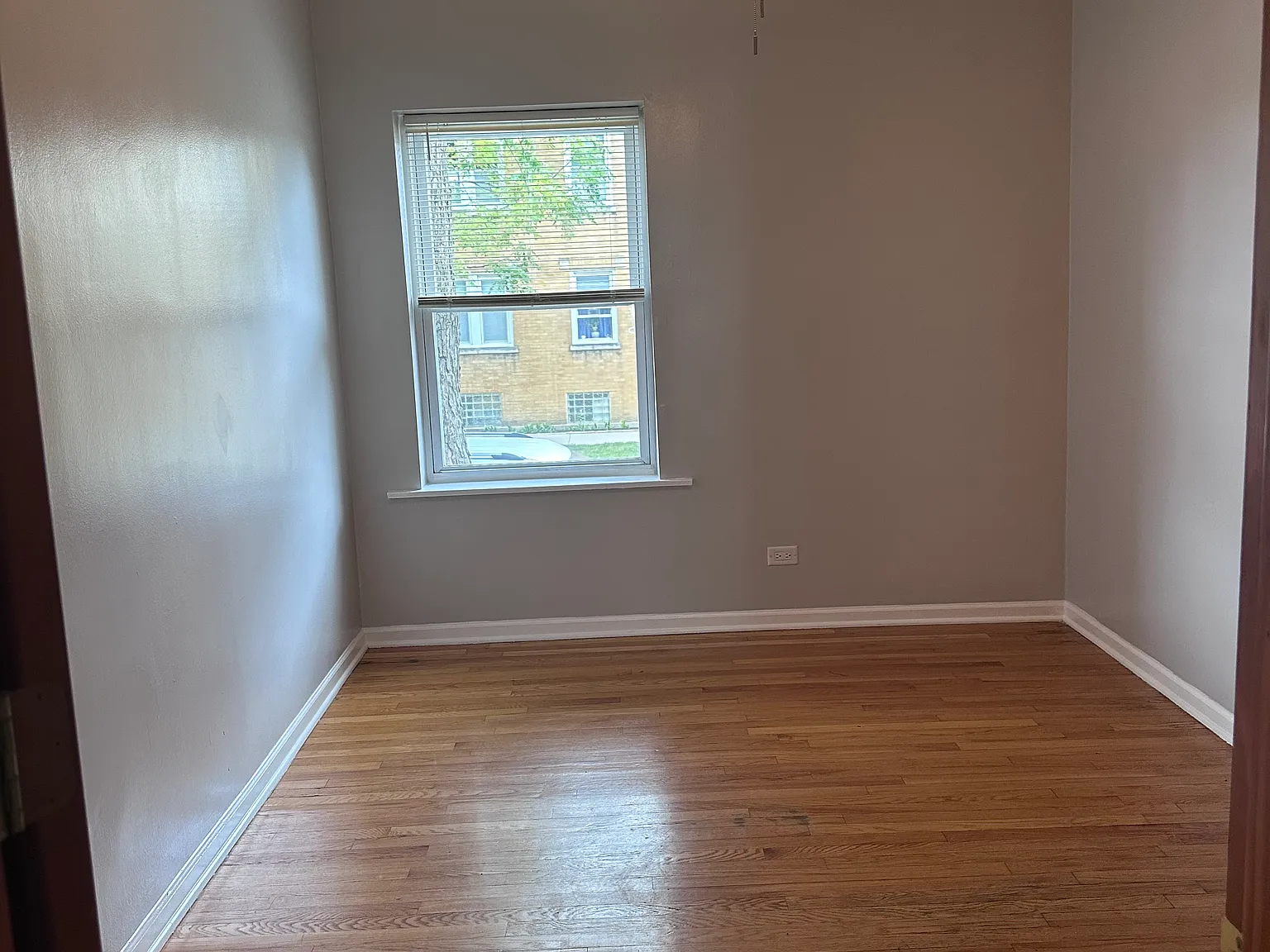 1 bed, 800 sqft, $1,400 — Photo 3