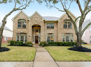 5310 Avondale Dr, Sugar Land, TX 77479