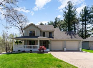3506 Bobcat Ct, Midland, MI 48642